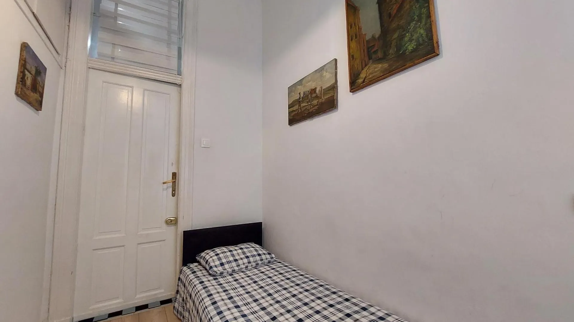 Centrum Lwowska Warsaw Guest house